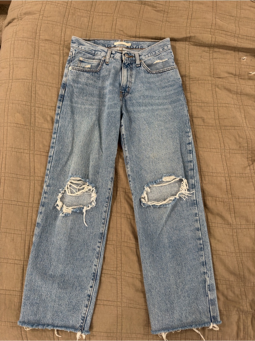 Levi’s 94 Baggy Distressed Jeans Size 28